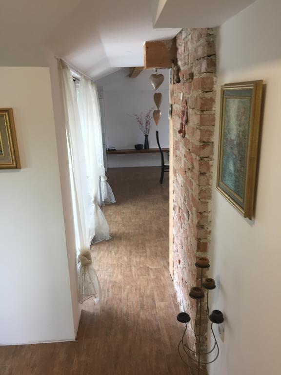 Angel'S Nest Apartment Komenda المظهر الخارجي الصورة